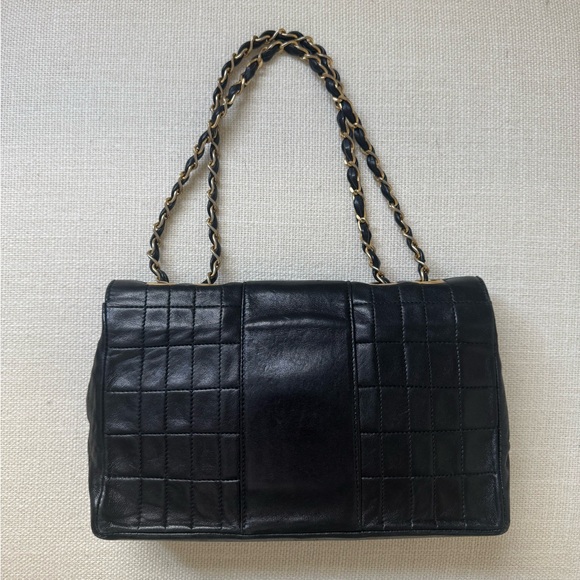 Vintage Chanel Single Quilted Flap Bag - Picture 3 of 9